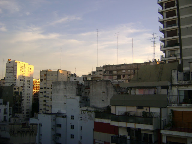 http://lh6.ggpht.com/_3XyRRAjiclU/S3CwQolLcUI/AAAAAAAACfc/UGRAkl9m6Oo/s640/terraza arenales y anchorena hacia anchorena y santa fe.JPG